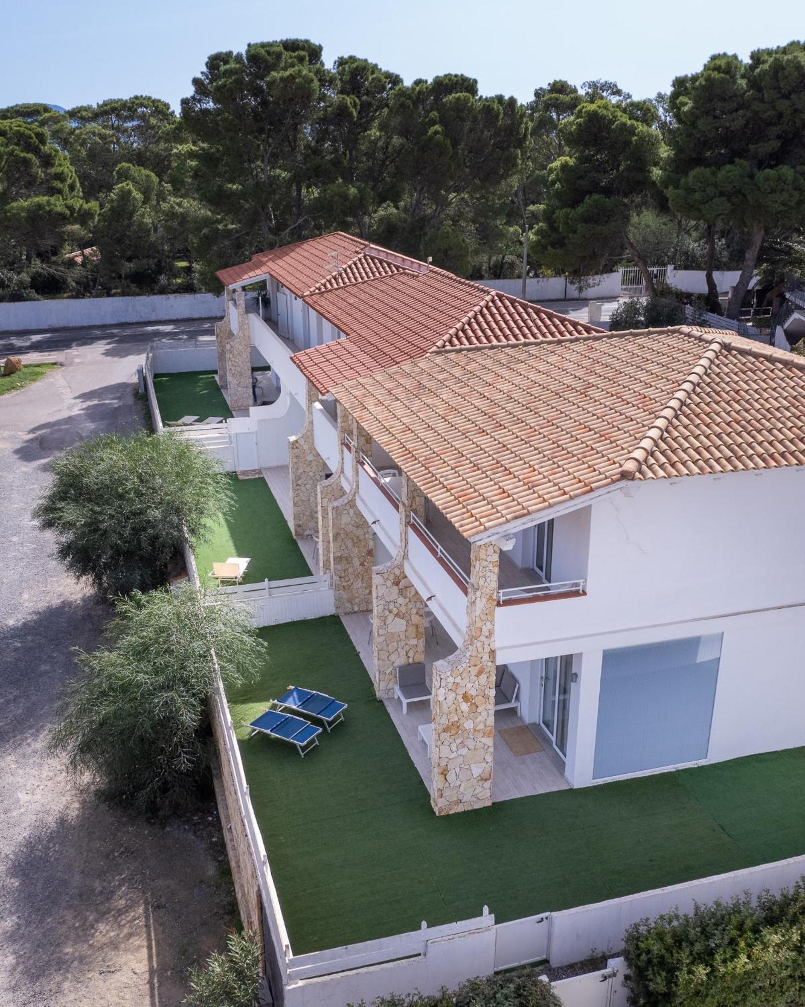 Case Vacanze "Bianco Mare" Porto Pino Luaran gambar