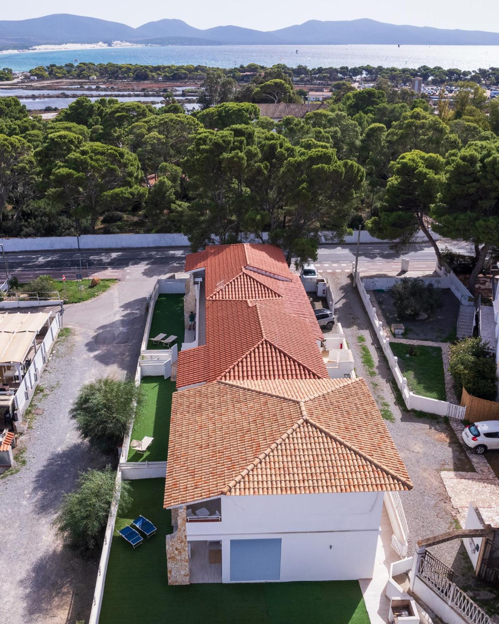 Case Vacanze "Bianco Mare" Porto Pino Luaran gambar