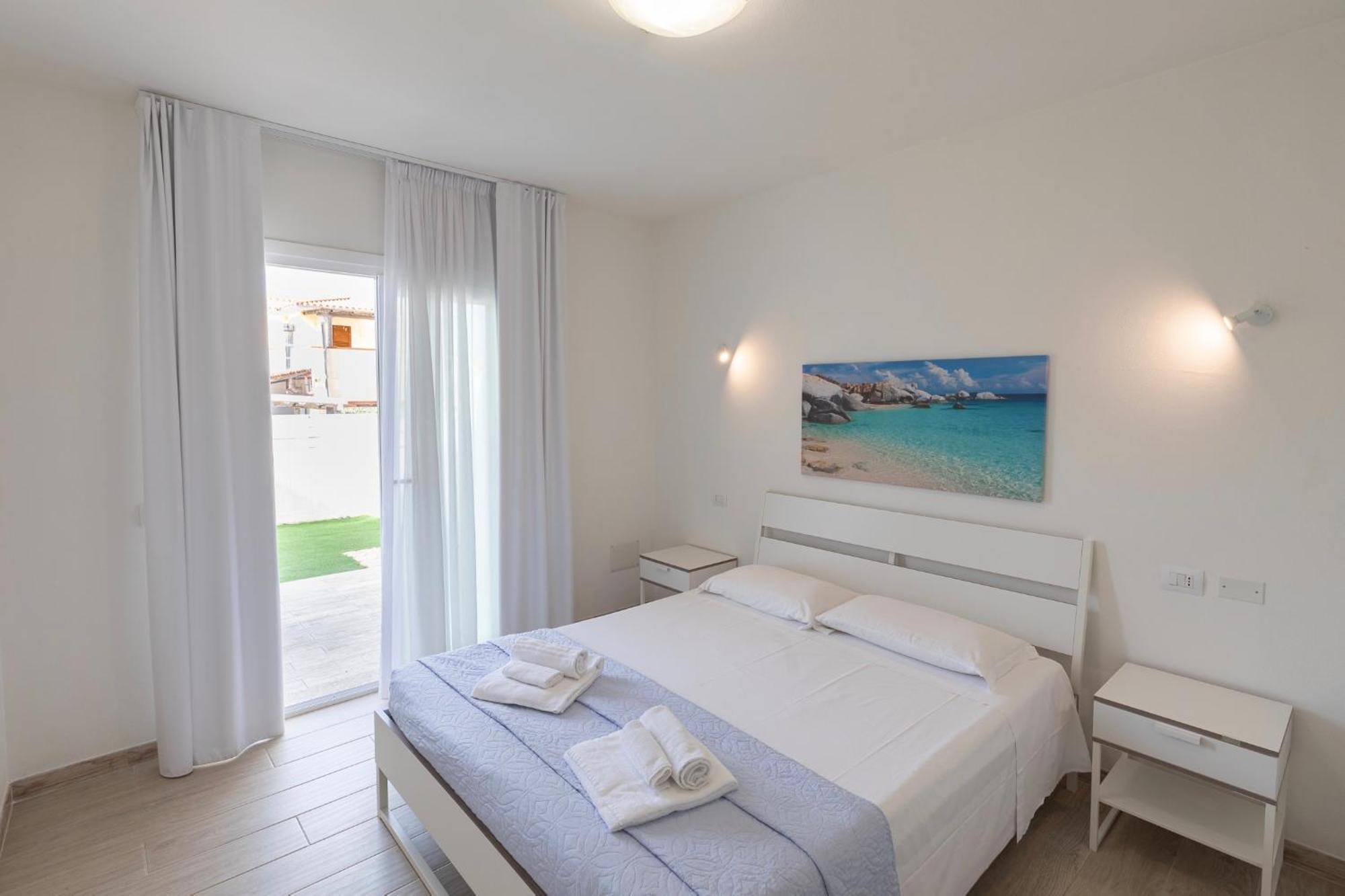 Case Vacanze "Bianco Mare" Porto Pino Luaran gambar