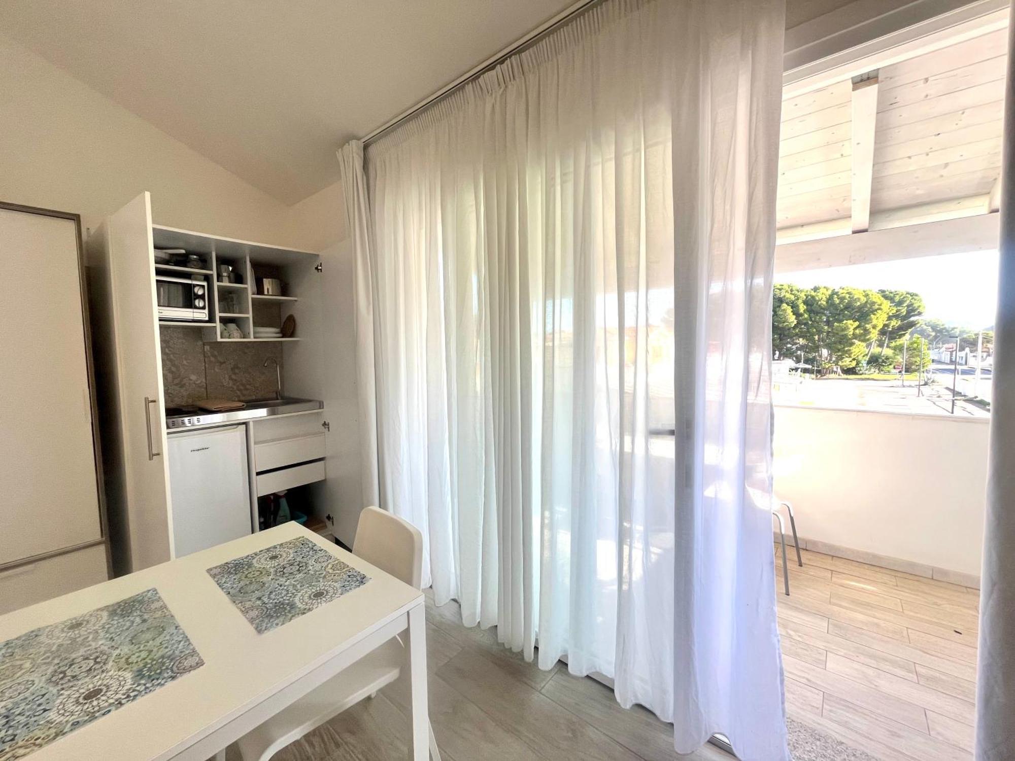 Case Vacanze "Bianco Mare" Porto Pino Luaran gambar